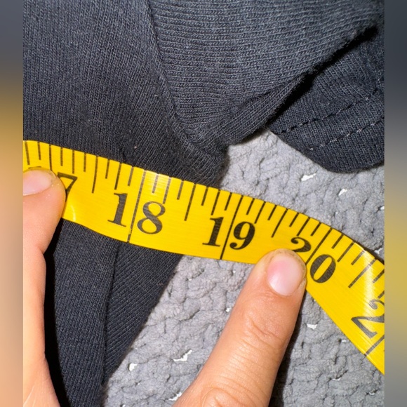 2019 Ariana grande t-shirt thank you next! Small - Picture 4 of 5